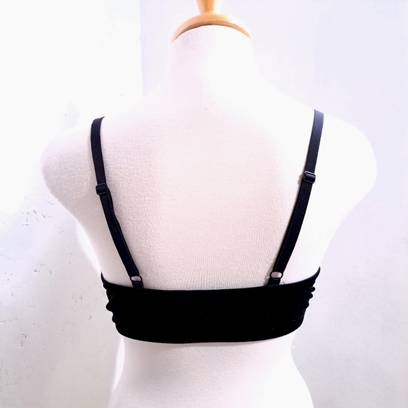 La senza | Elegant Black Velvet Bralette - Picture 4 of 7